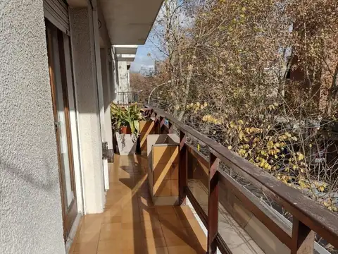 VENTA DEPAARTAMENTO 4 AMBIENTES, LA PERLA.