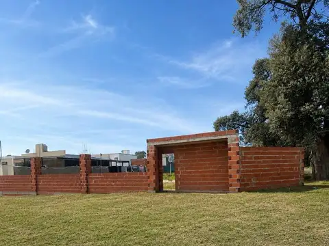 Lote Esquina 412m² + Bases C/Financiación Directa