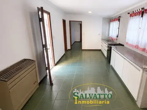 Chalet apto crédito con gran lote de 460 m²