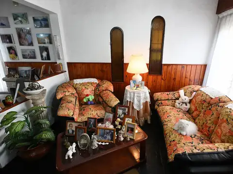 Casa en Venta con 5 cocheras