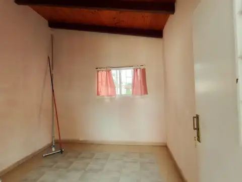 VENTA CASA TRES DORMIS-PILETA - GABOTO