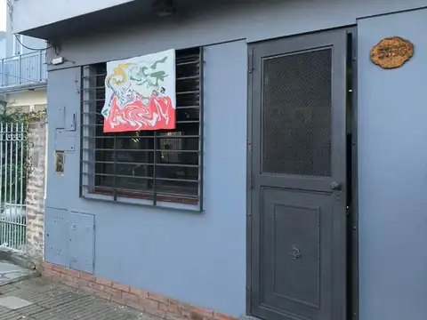 ¡Departamento 2 ambientes a pocas cuadras de Plaza Ducilo Berazategui!