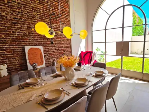 Casa en Venta con 1 cochera