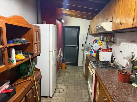 Casa 4 ambientes con 1 baño