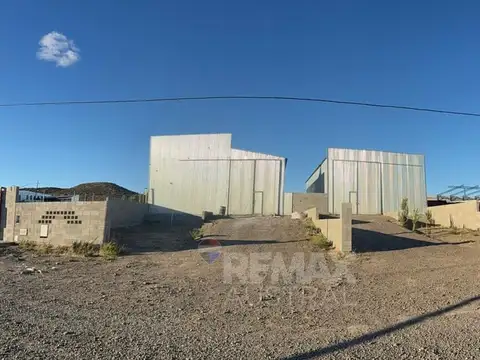 DOS GALPONES BARRIO INDUSTRIAL