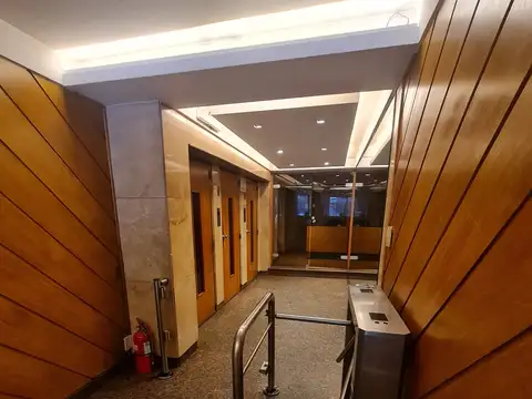 Oficina 4 ambientes con 2 baños