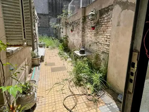 Galpon en Venta en Flores, USD 310.000