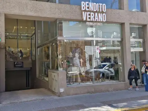 SE VENDE COCHERA SOBRE SAN MARTIN, CENTRO / SUR