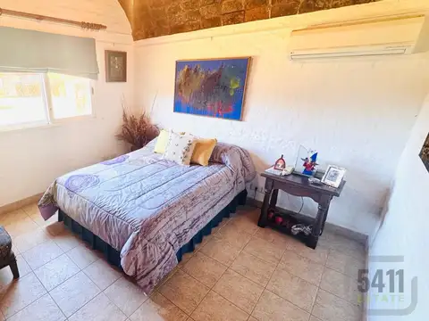 Casa en Venta con 4 cocheras