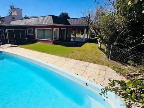 Venta Casa 4 ambientes lote de 1.000 m2 Pileta Barrio Banco Provincia Moreno