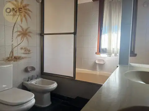 Casa en venta - Camino Centenario e/ 462 y 464