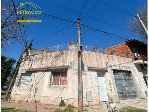 Casa el frente de 2 dormitorios en alquiler