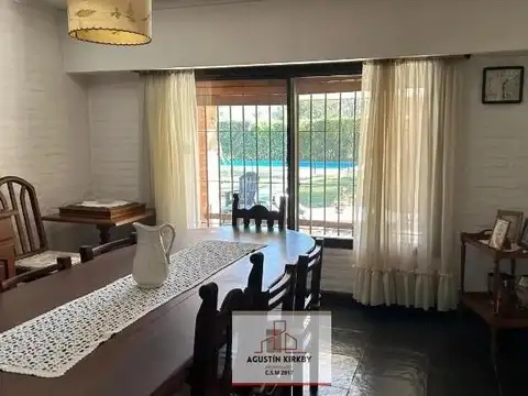 Casa en Venta con 1 cochera