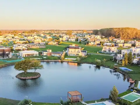Venta lote en isla a la laguna. La Alameda Canning