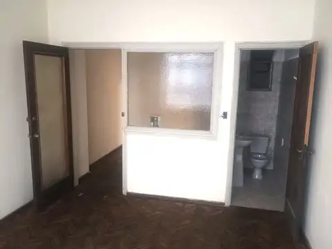 OFICINA O CONSULTORIO CON PORTERIA PRESENCIAL