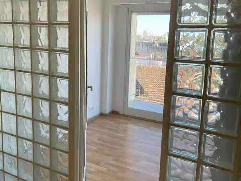 Manuel Porcel Peralta 1000, Piso 4