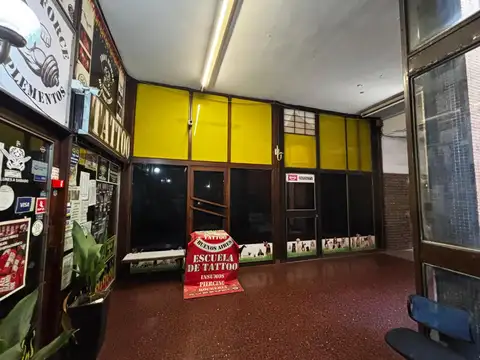 Local en galería sobre Av. Maipu 15 Vicente Lopez 