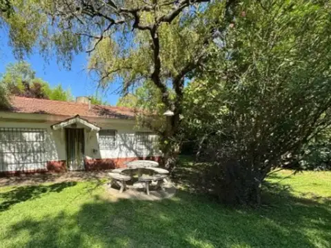 Casa en venta con amplio terreno