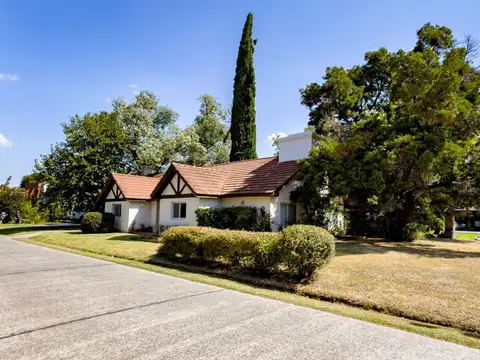 CASA EN UNA PLANTA EN VENTA EN LA MARTINICA PILAR