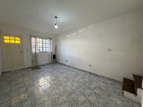 Depto Tipo Casa en Alquiler de 3 dormitorios