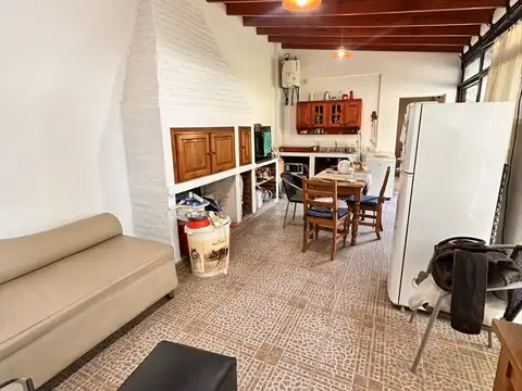 CASA 2 AMBIENTES CON PISCINA! LOTE DE 732 M2