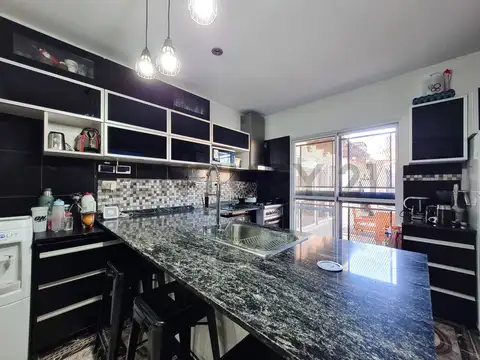 153 e/ 49 bis y 50 , Piso 0