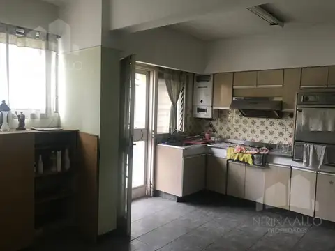 Departamento en Venta en Villa del Parque, USD 240.000
