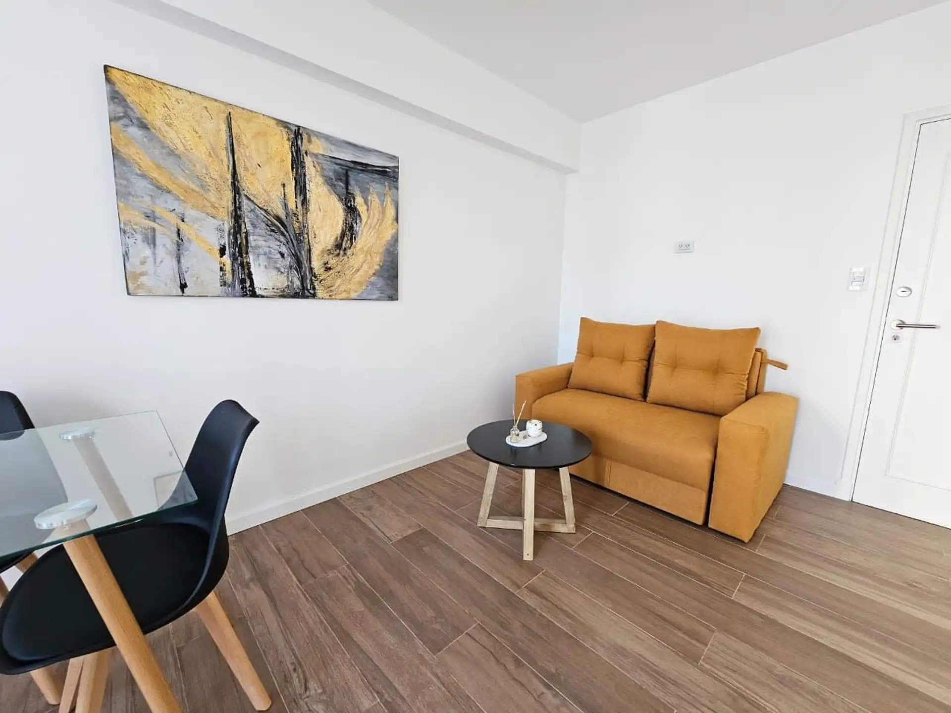 Venta de departamento - 2 ambientes - A la calle - Con balcón - Centro - Mar del Plata