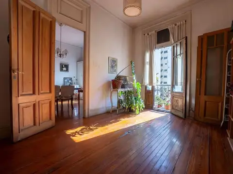 VENTA DEPARTAMENTO 4 AMBIENTES AMPLIOS - CLÁSICO