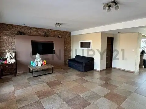 VENTA CASA 5 AMB. C/CHERA Y DEPOSITO VILLA BONICH