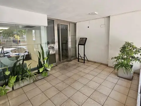 Av. Alberdi al 600,  vista despejada, impeacble estado.