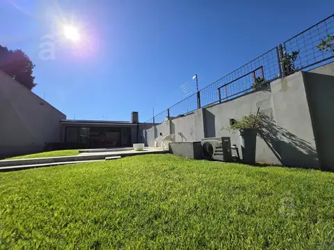 Casa en Venta en Villa Ballester, USD 360.000