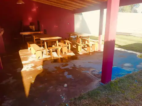 Hotel en Venta en Las Paredes, USD 160.000