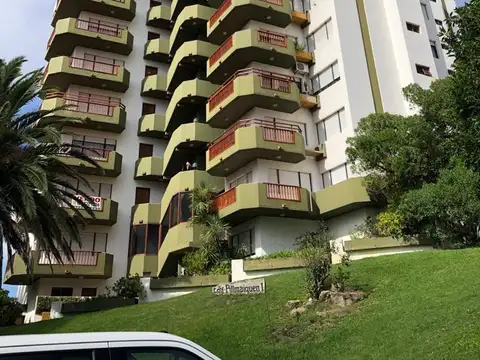 Paseo 111 e/ Avenida 1 y 2