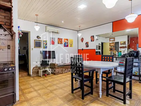 Casa 5 ambientes con 3 baños