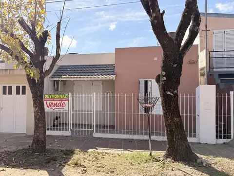Casa 3 Dormitorios con amplio parque y piscina