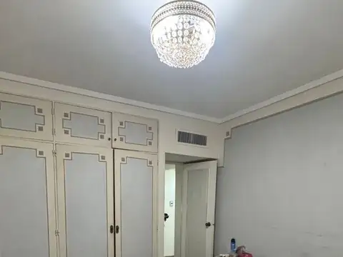 EXCELENTE CASA CON ORIENTACIÓN ESTE