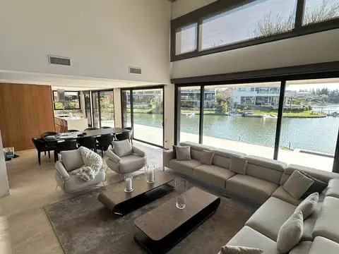 Casa en Alquiler de 5 dormitorios