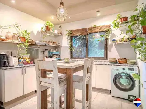 Casa 5 ambientes con 2 baños
