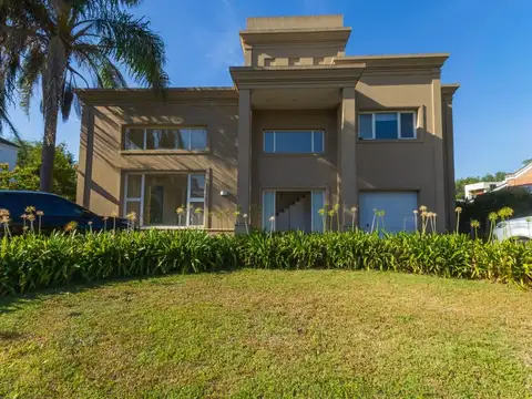 Casa en Venta en Campos De Alvarez, Countries y Barrios Cerrados en Francisco Alvarez