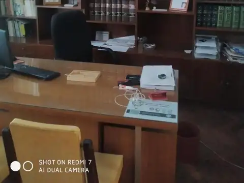 VENTA DE OFICINA EN EXCELENTE UBICACIÒN!!