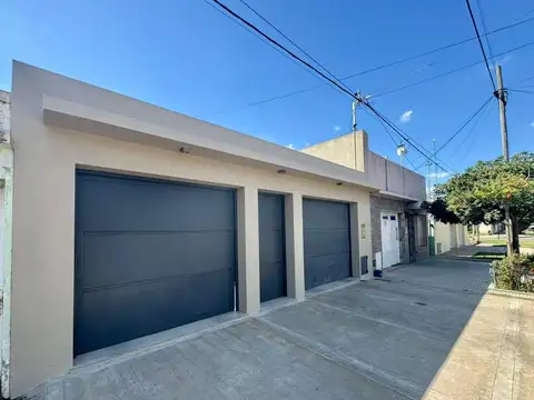 Moquehuá e/ Bouchardo y Vicente López