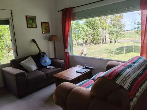 CHACRA 5 HAS CON ESPECTACLUAR CASCO SOBRE RUTA