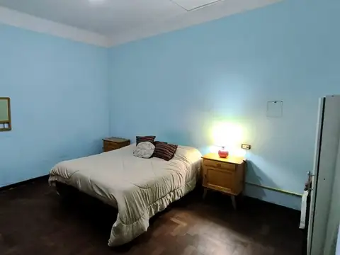VENTA CASA BERNAL OESTE AMPLIO LOTE QUILMES