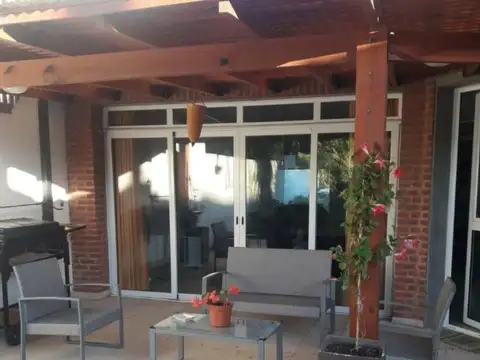 Casa de 4 amb. Parque Luro