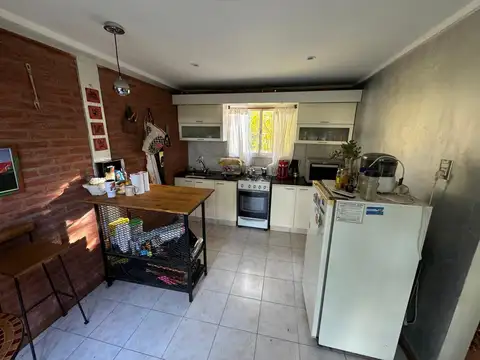 Casa 4 amb con parque y pileta