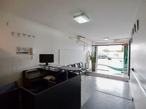 Local en Venta en Los Hornos, USD 150.000