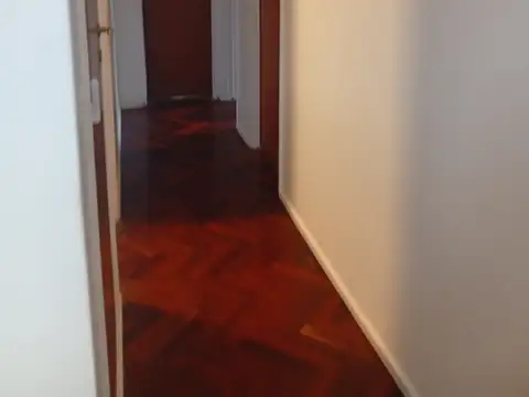 HERMOSO 3 AMB. SOBRE AV. MAIPU FRENTE APTO PROFESIONAL