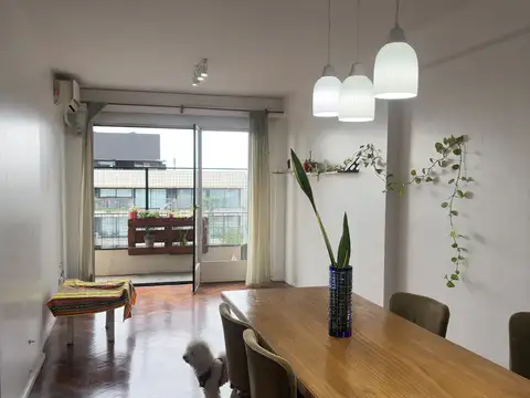 HERMOSO 3 AMB. SOBRE AV. MAIPU FRENTE APTO PROFESIONAL