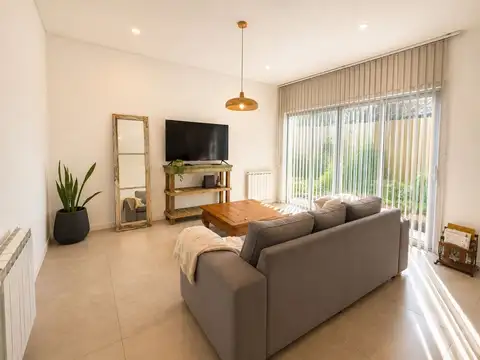 Casa en Alquiler 1 año